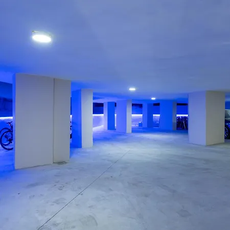 Apartment Sea
